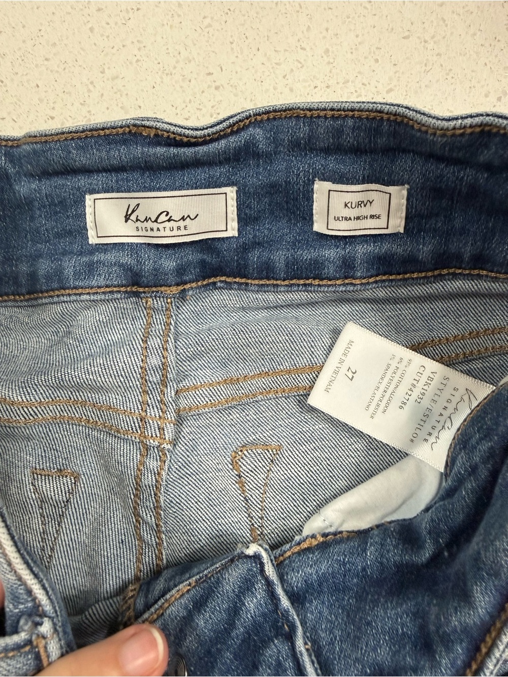 NWOT**** Kancan Signature Light Blue Denim Kurvy Ultra High Rise Jeans - Picture 3 of 3